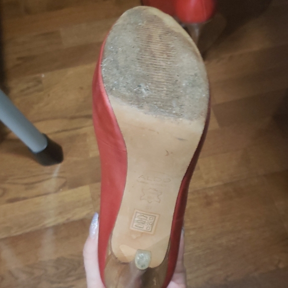 Shoes - Picture 5 of 6